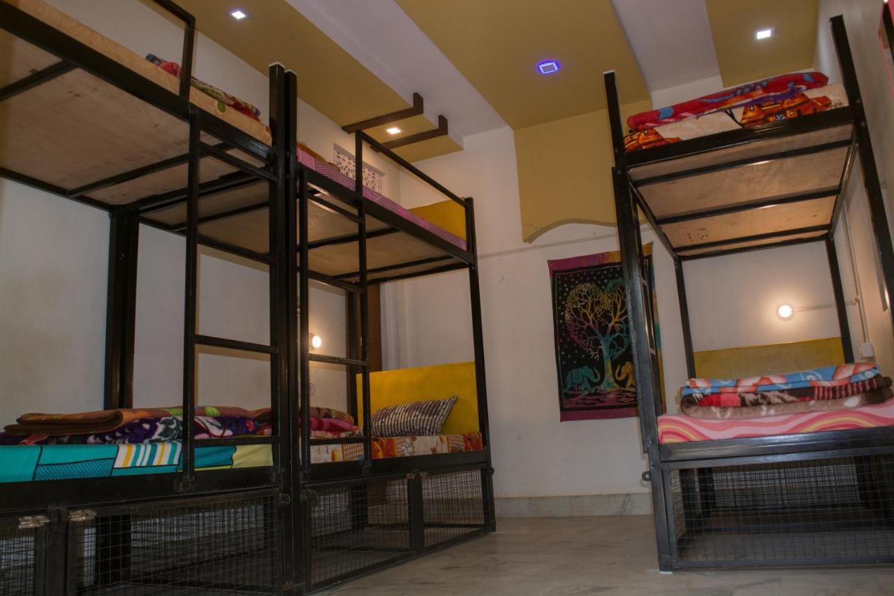 הוסטל פושקאר 12 Monks Backpackers Community מראה חיצוני תמונה