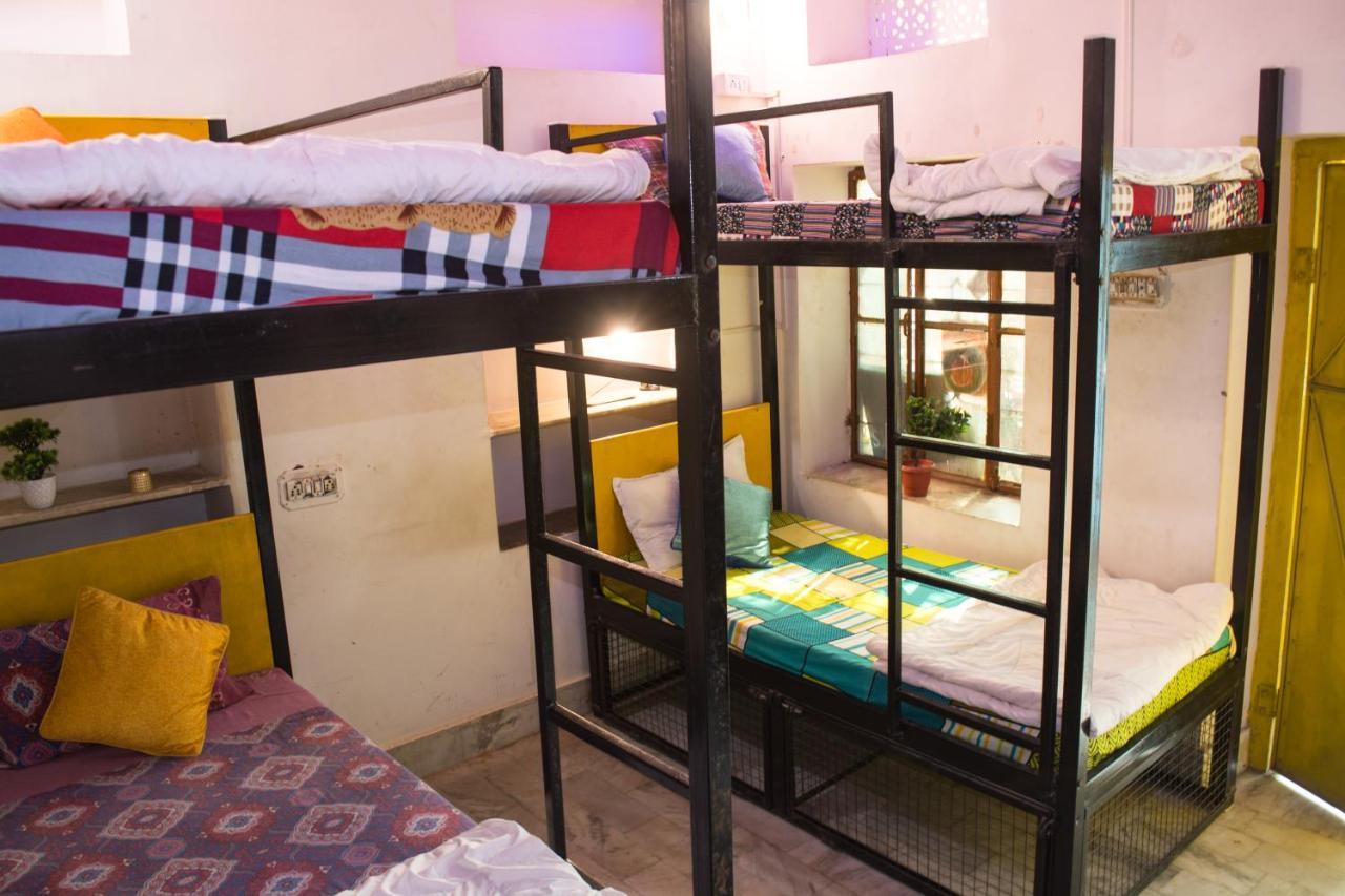 הוסטל פושקאר 12 Monks Backpackers Community מראה חיצוני תמונה