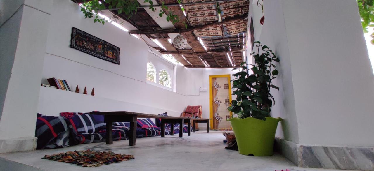 הוסטל פושקאר 12 Monks Backpackers Community מראה חיצוני תמונה