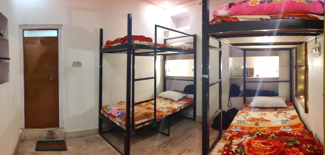 הוסטל פושקאר 12 Monks Backpackers Community מראה חיצוני תמונה