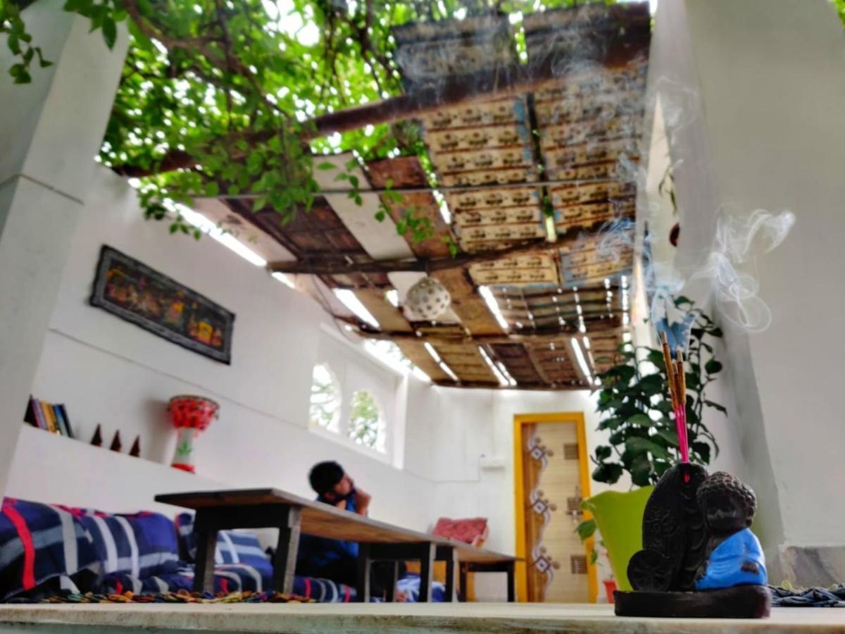 הוסטל פושקאר 12 Monks Backpackers Community מראה חיצוני תמונה